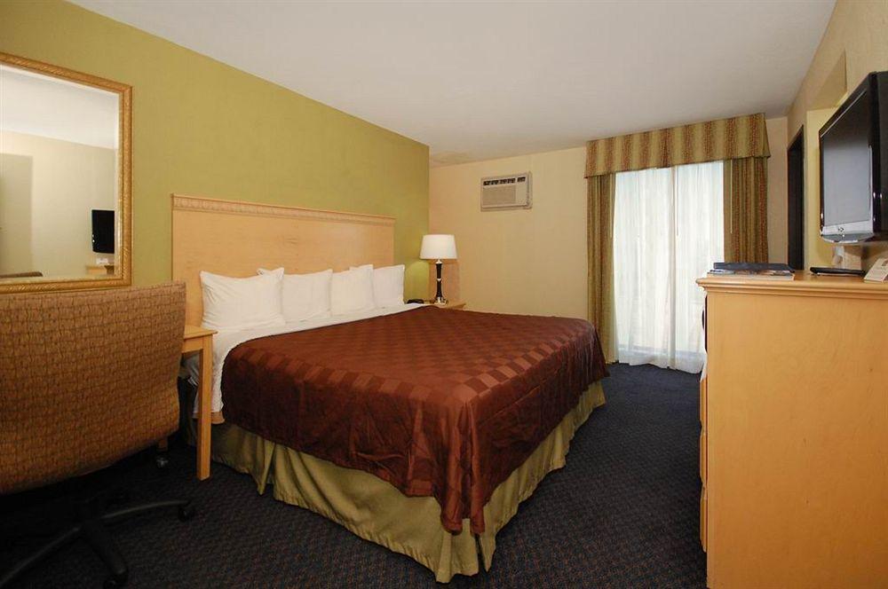 Best Western Plus Galleria Inn & Suites Memphis Facilities photo