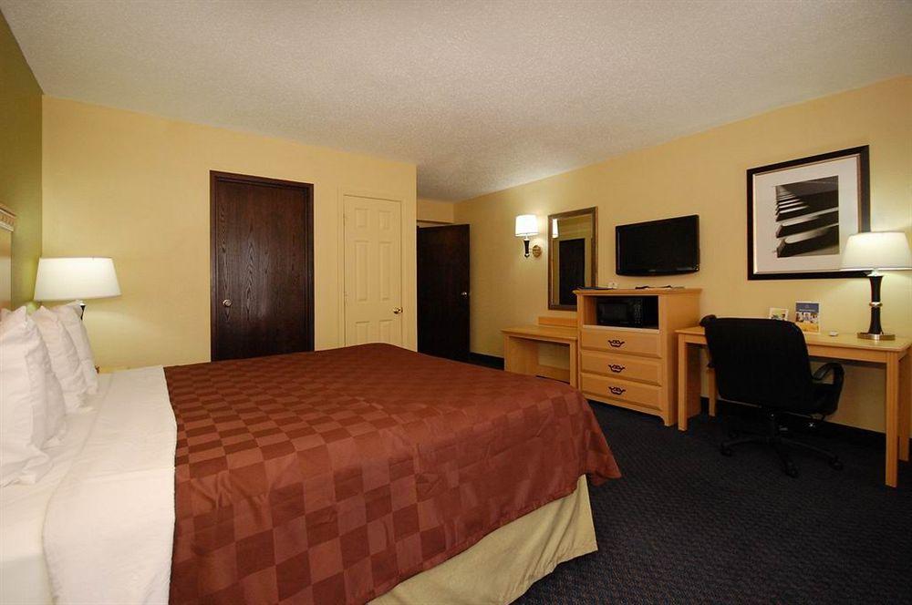 Best Western Plus Galleria Inn & Suites Memphis Exterior photo