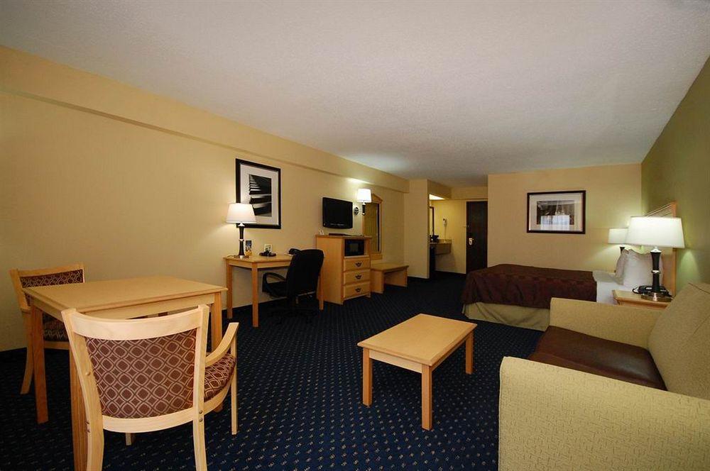 Best Western Plus Galleria Inn & Suites Memphis Exterior photo